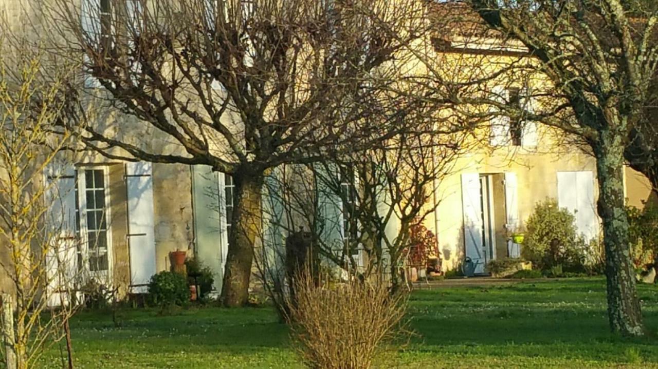 Gite Entre Bordeaux Et Saint-Emilion Génissac Eksteriør bilde